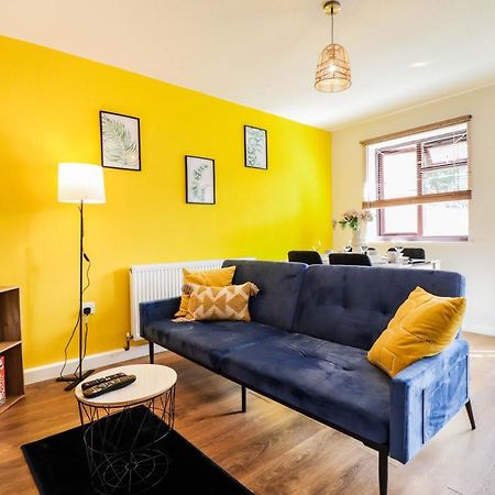 Spacious 1 Bed Flat-Free Parking Hillingdon Exteriör bild