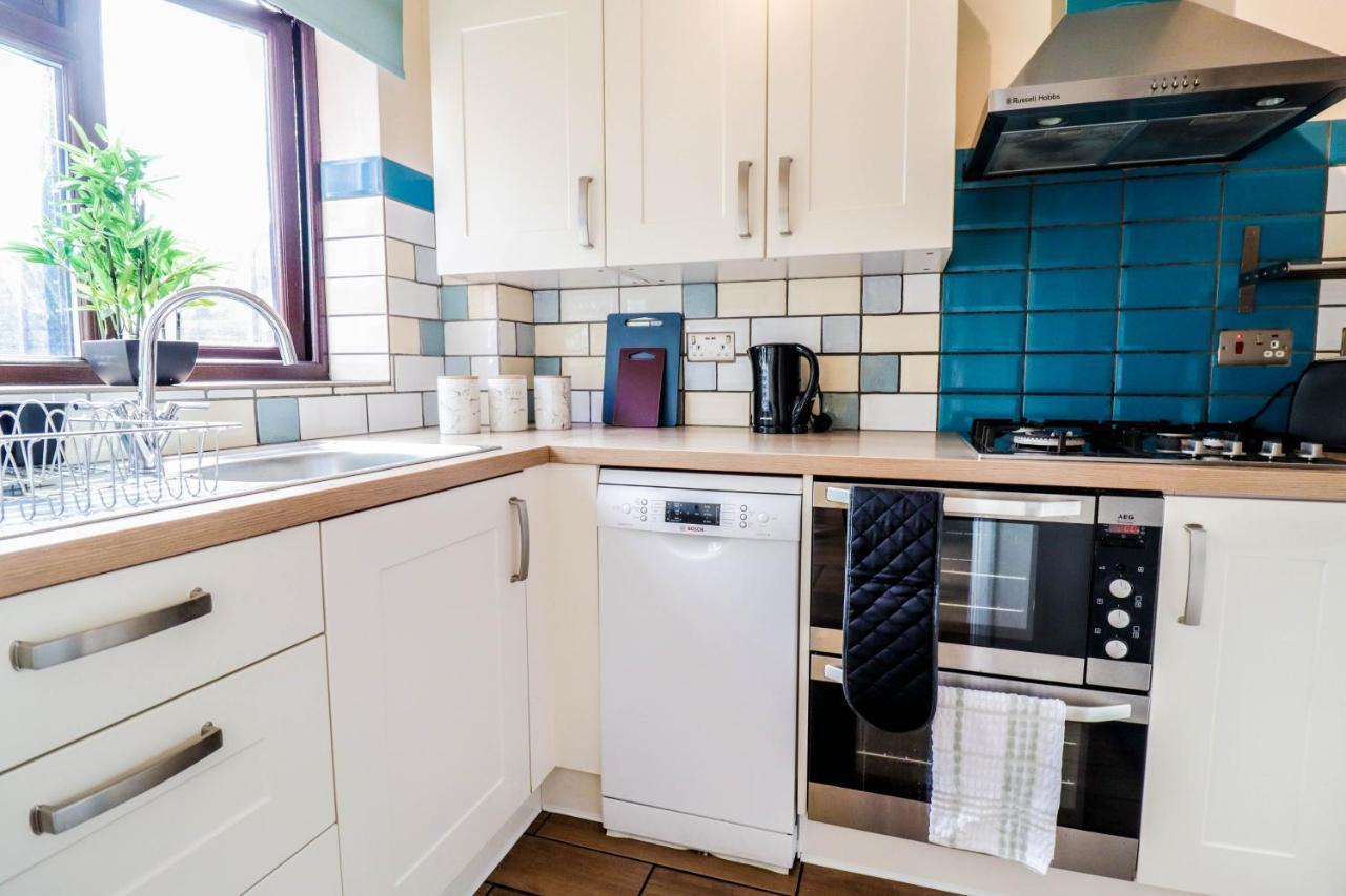 Spacious 1 Bed Flat-Free Parking Hillingdon Exteriör bild