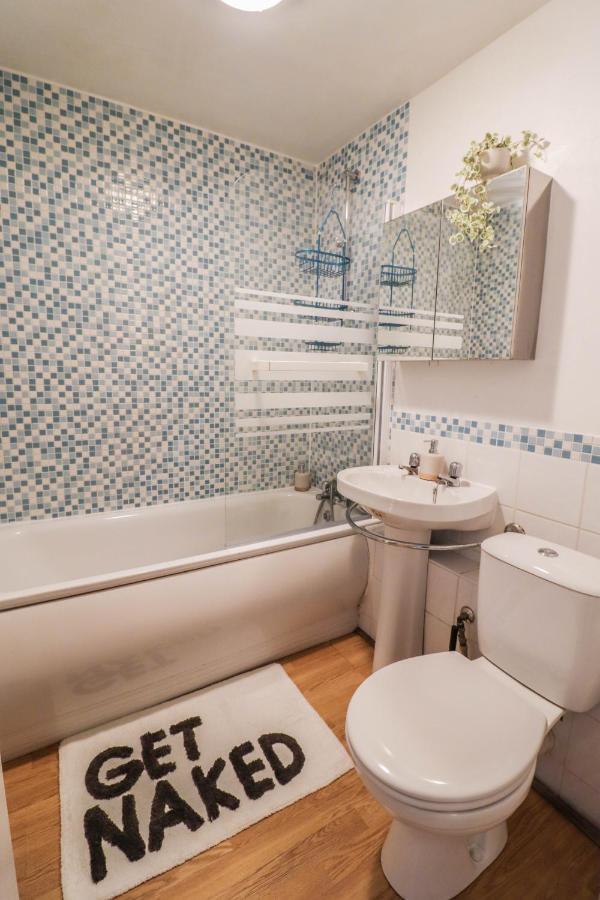 Spacious 1 Bed Flat-Free Parking Hillingdon Exteriör bild