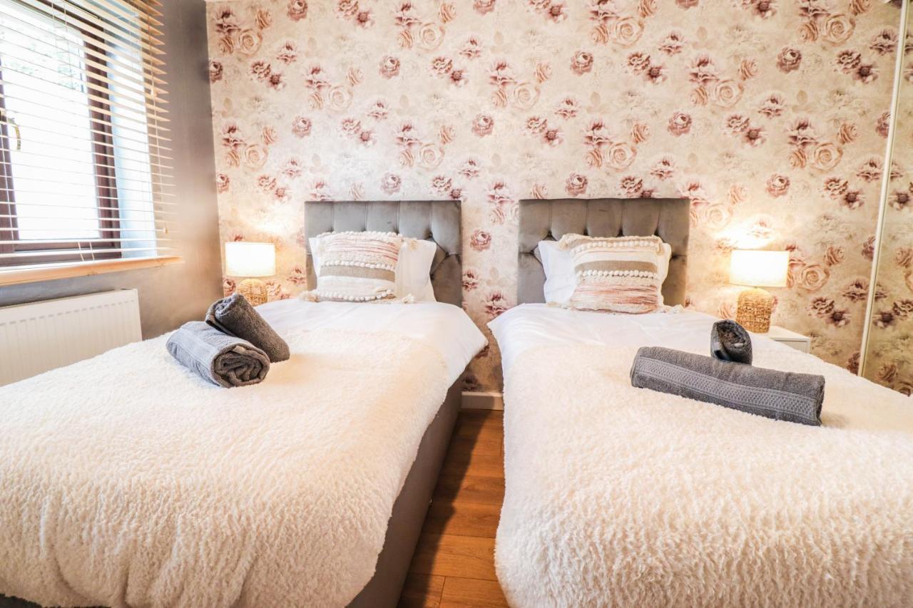 Spacious 1 Bed Flat-Free Parking Hillingdon Exteriör bild