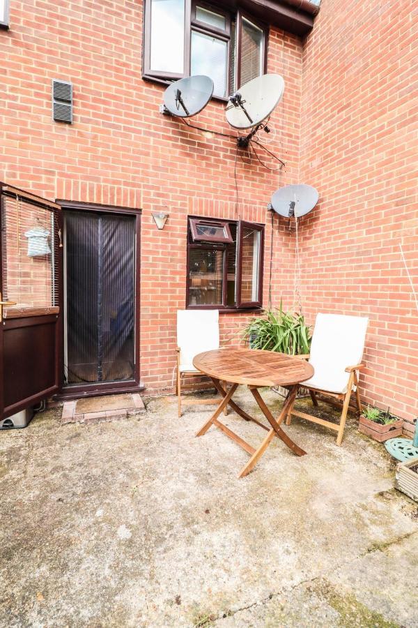 Spacious 1 Bed Flat-Free Parking Hillingdon Exteriör bild