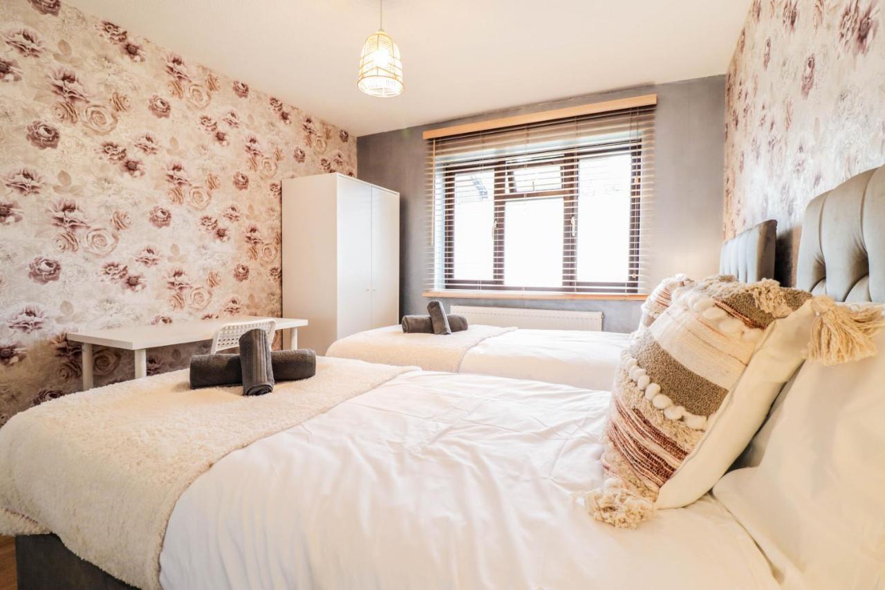 Spacious 1 Bed Flat-Free Parking Hillingdon Exteriör bild