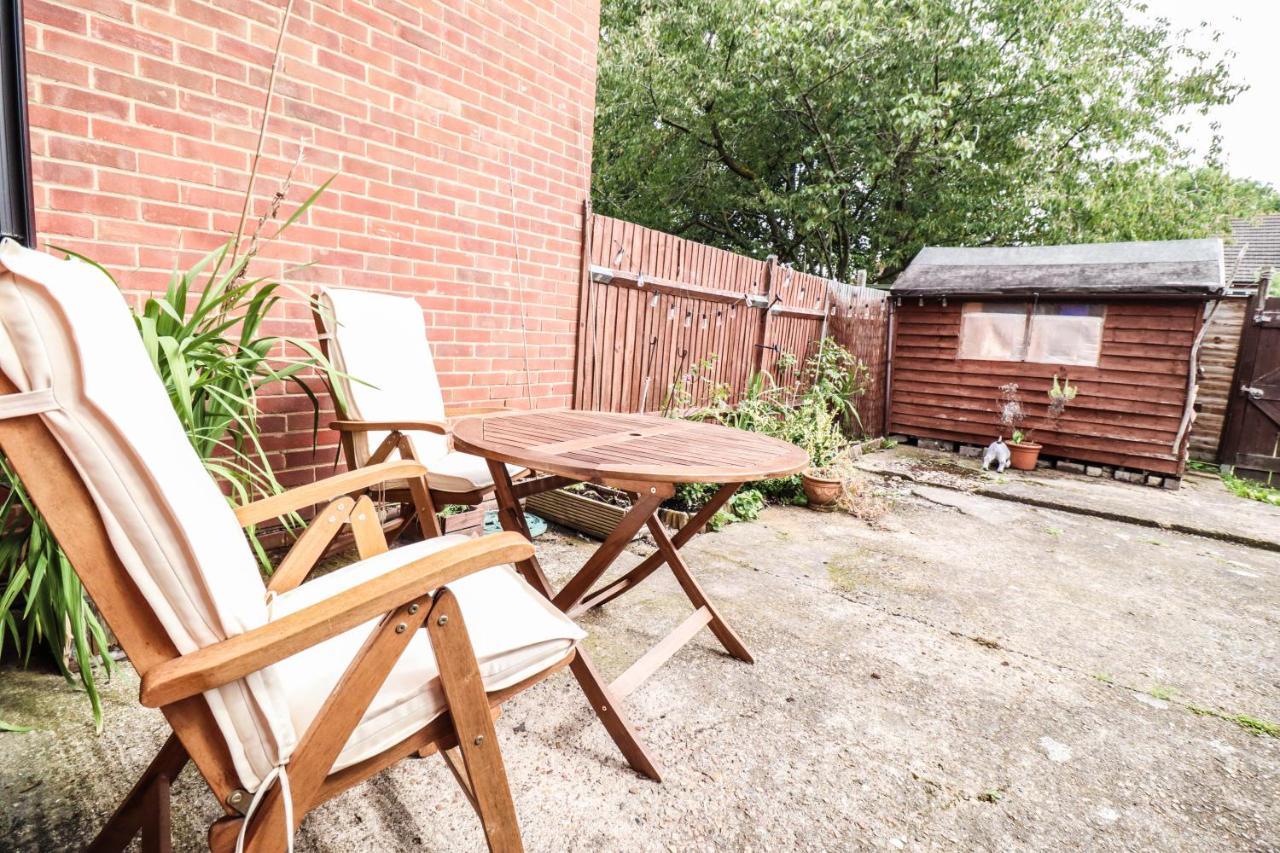 Spacious 1 Bed Flat-Free Parking Hillingdon Exteriör bild