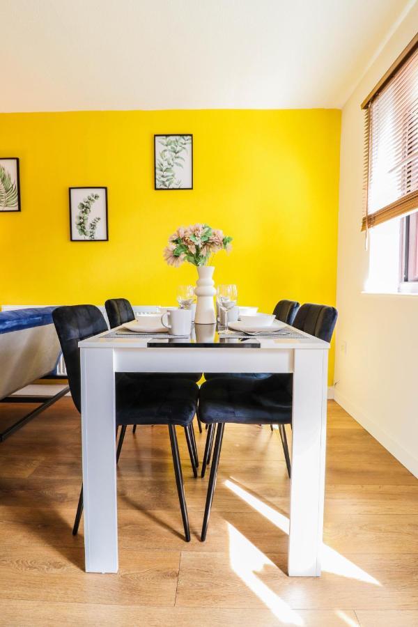 Spacious 1 Bed Flat-Free Parking Hillingdon Exteriör bild