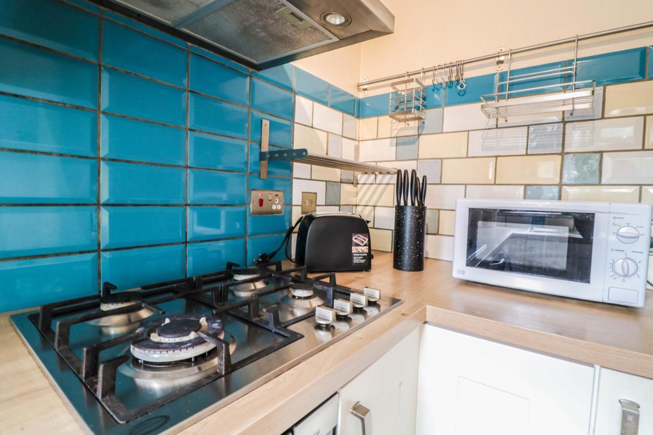 Spacious 1 Bed Flat-Free Parking Hillingdon Exteriör bild