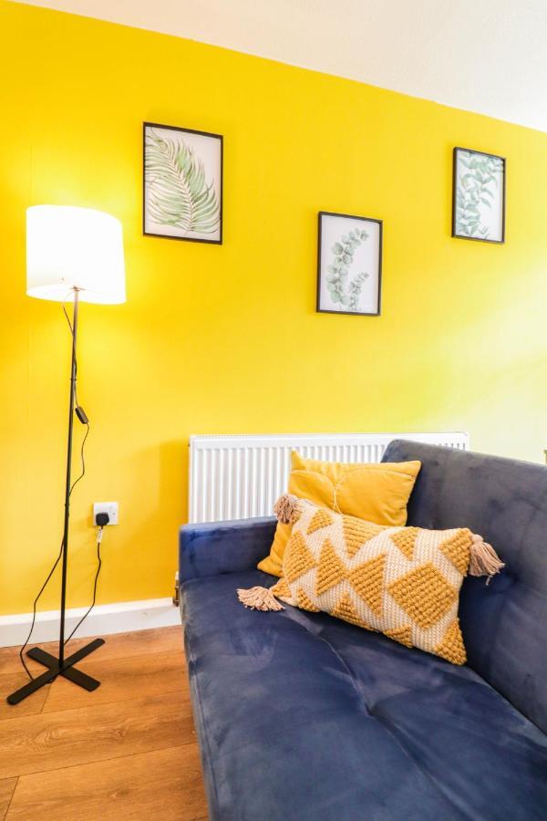 Spacious 1 Bed Flat-Free Parking Hillingdon Exteriör bild