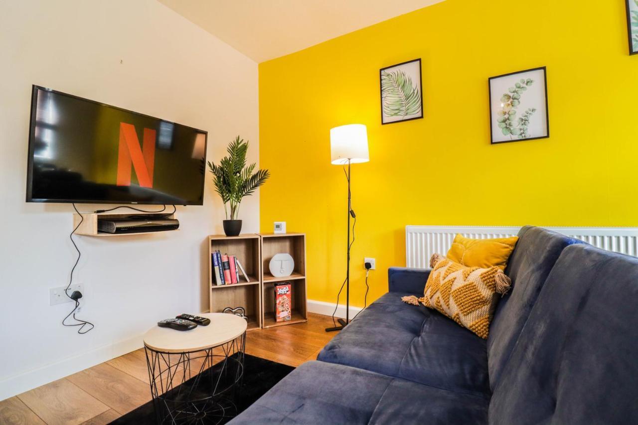 Spacious 1 Bed Flat-Free Parking Hillingdon Exteriör bild