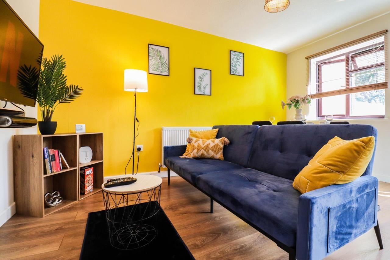 Spacious 1 Bed Flat-Free Parking Hillingdon Exteriör bild