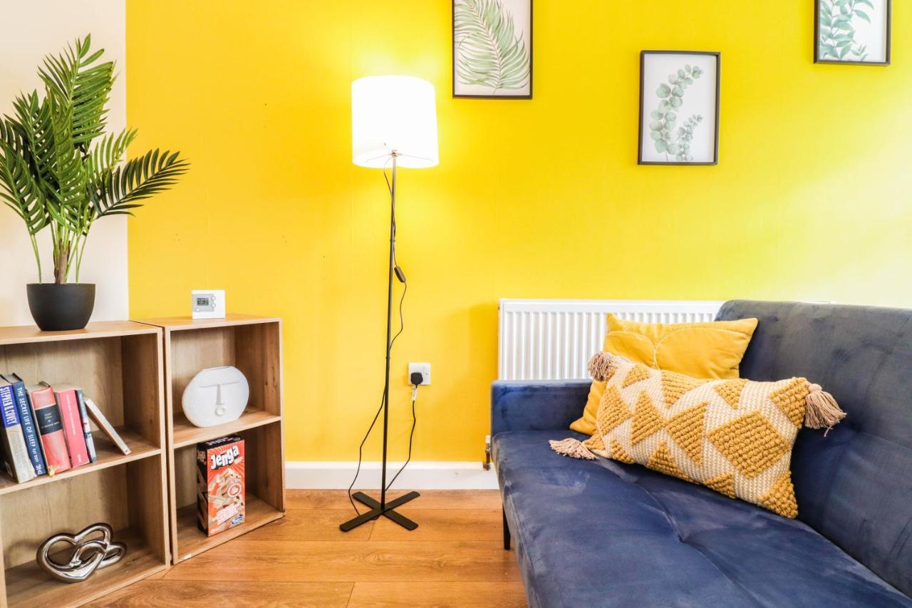 Spacious 1 Bed Flat-Free Parking Hillingdon Exteriör bild